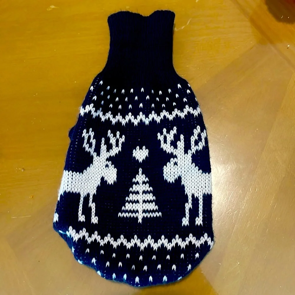 Dog sweater, never worn - Picture 1 of 1